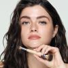 EcoTools Sculpt + Bronze Dual-Ended Makeup Brush, Fluffy Bronzer & Dense Contour Brush for Liquid, Cream & Powder Face Makeup, Travel-Friendly, Vegan & Cruelty-Free, Eco-Friendly Handle, 1 Count(Blend + Conceal)